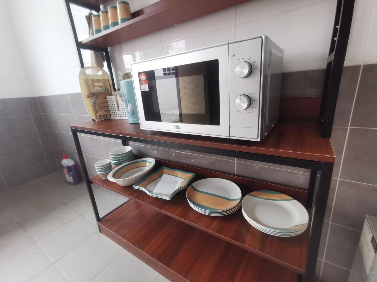 Oyo Homes 90524 D'J Pegaso Serom Homestay Muar Buitenkant foto