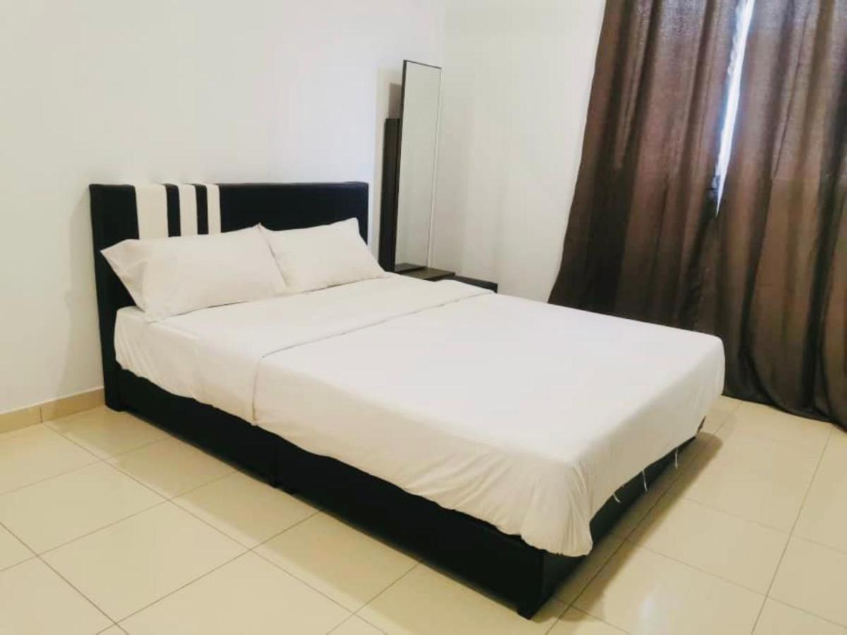Oyo Homes 90524 D'J Pegaso Serom Homestay Muar Buitenkant foto